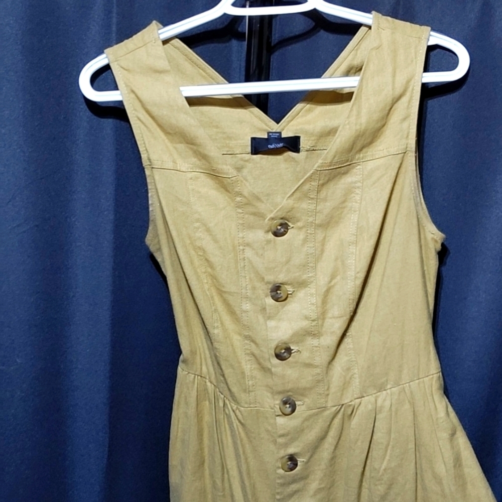 Mossimo Midi Dress. Camel color. size small